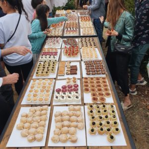 מגשי קינוחים