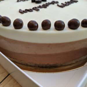 עוגת מוס טריקולד