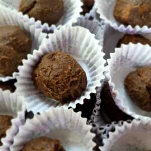 מארז פרלינים טבעוני