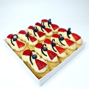 מארז קינוחים אקלרים